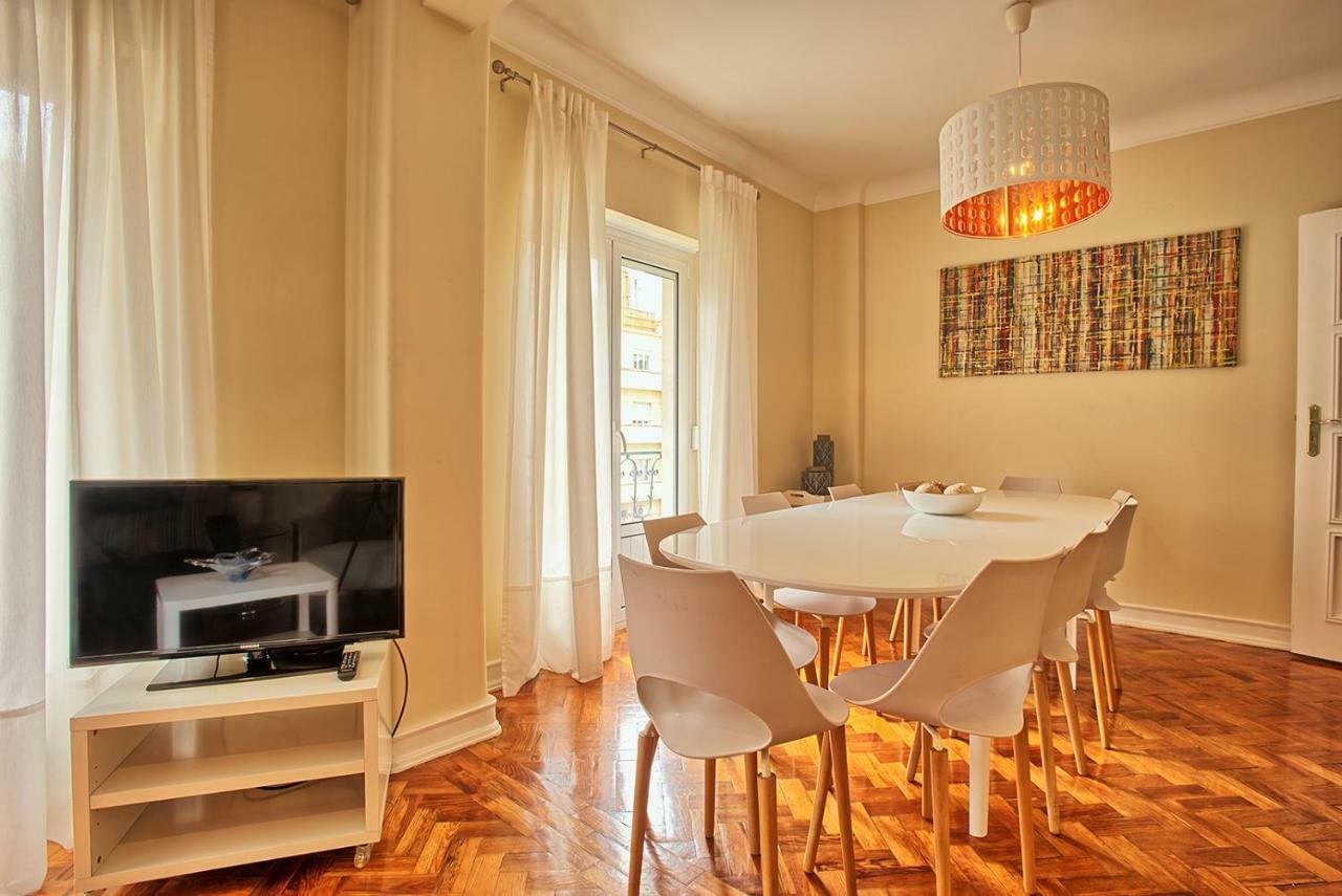 Almirante 3-Four Bedrooms Лиссабон Экстерьер фото